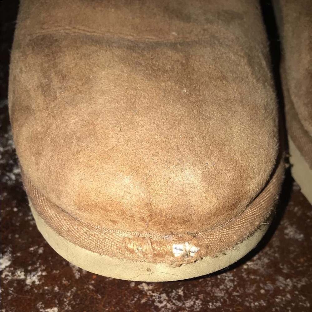 UGGs - Picture 4 of 7